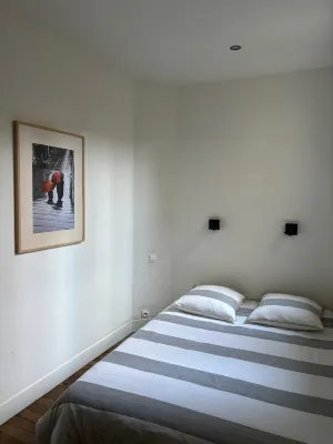 T2 apartment in the center of town, Place du Pilori