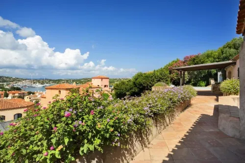 Ambassador villa with private pool and breathtaking views