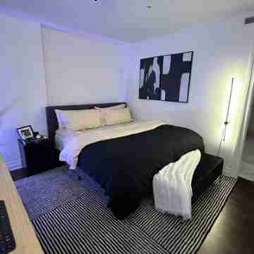 Irvine 2-bedroom condo in luxury high-rise with full amenities Rooms