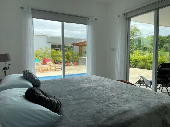 Pura Vida Casa! Saltwater Pool + 2min Walk to Beach