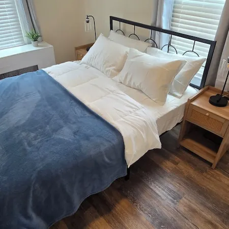 Cozy 2 Bedroom, Near NYC, Easy Parking