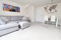 EV Charger, Airport Access, City Centre Hotels in Speke