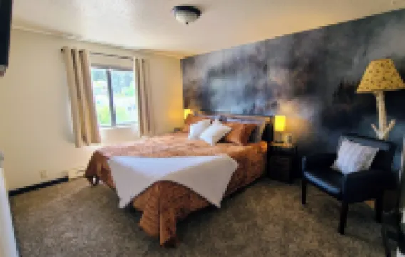 Birch Bungalow: Lead 2 Bedroom/2 Bath Condo. 5 mi to Skiing & 17 mi to Sturgis