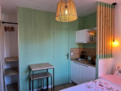 "La Capucine" Cosy studio in the historic center of Honfleur