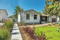 Stylish Mountain Basecamp, Serene Comfort in 650 SqFt