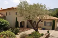 Villa in Ramatuelle - close to the village and beaches Hotels in Ramatuelle