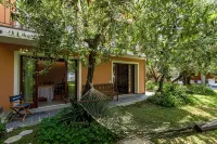 Dependance by the Lake Ground Floor Hotels in Marone