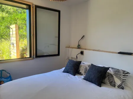 Charming new villa in a green setting 150 m from the beach!