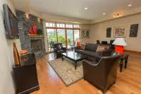 Luxurious Condominium 1 - 3 bedrooms available