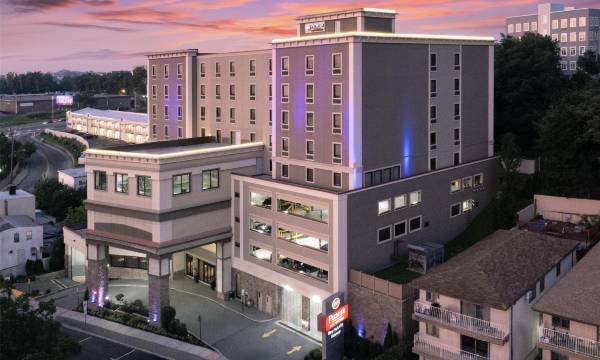 Best Western Premier NYC Gateway Hotel