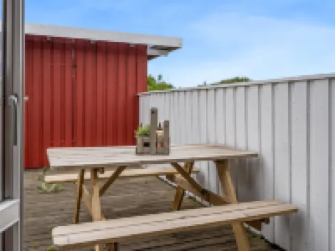 "Verene" - 400m from the Sea