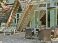 "Thrond" - 500m from the sea - Bintang 2