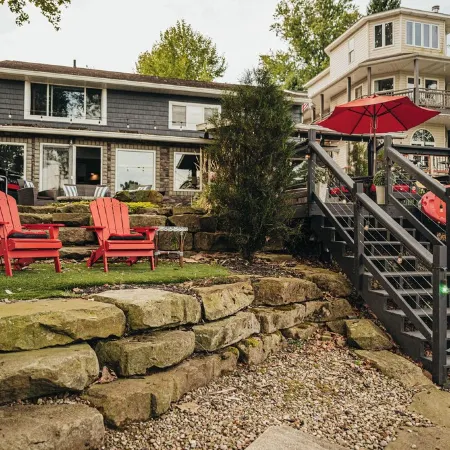 HEAVENLY Portage Lakes water front 4-bedroom cottage with HOTTUB, dog friendly!