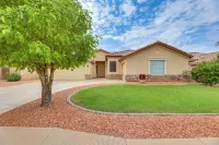 4 Mi to Riparian Preserve: Mesa Abode w/ Hot Tub - Homestays