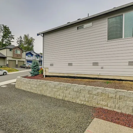 Modern Seatac Gem w/ Fireplace & Smart Tvs!