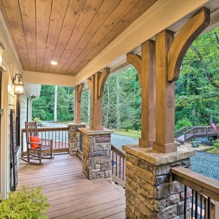 Hootenanny at Horton Creek Creekside Escape!