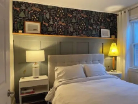 Great Apartment in East Providence Hotels in 