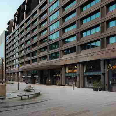 アット シックス Hotel Exterior