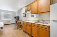 Motel 6 Suites 邁爾斯堡, FL