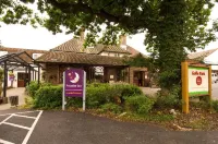 Premier Inn Gatwick Crawley (Goff's Park) - 3-Star