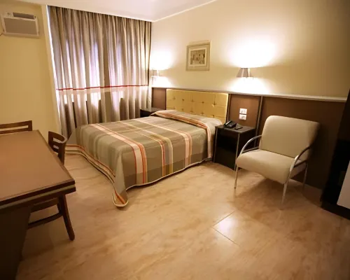 Soneca Plaza Hotel Hotels near República