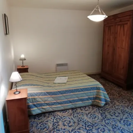 Charming Chalet with Swimming Pool in Quend