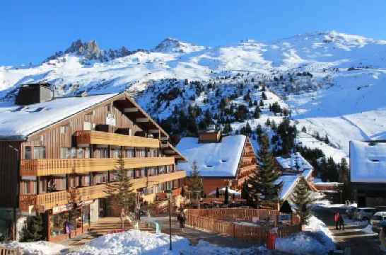 萊阿呂萊莫塔雷特度假酒店 鄰近Consigne à Ski Meribel La Chaudanne - Meribel Les 3 Vallées的酒店