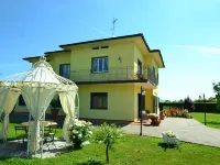 Villa in Montecarlo with Pool and Scenic Views Hotels in Montecarlo