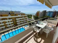Bright apartment with shared pool - 수영장
