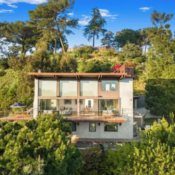 Summitridge - An Elegant Estate With Unobstructed City and Ocean Views Отели рядом с достопримечательностью «Golden Triangle»