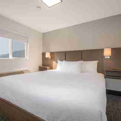 Coast Penticton Hotel Rooms