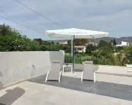 Villa 100m from the sea