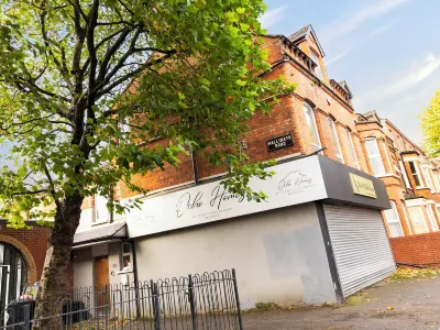 Ocho Homes Lux by Eight Continents, Belfast Hotels near Springvale Medical Practice