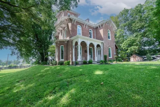 Historic 1850 Towering Italianate Mansion