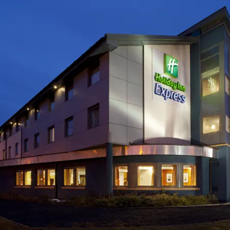 Holiday Inn Express DUNFERMLINE by IHG