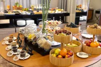 Tresor Le Palais Timisoara, Curio Collection by Hilton - breakfast