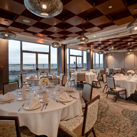 DoubleTree by Hilton Virginia Beach Oceanfront South