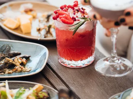 Mercure Avignon TGV Hotel et Spa Отели рядом с достопримечательностью «Папский дворец»