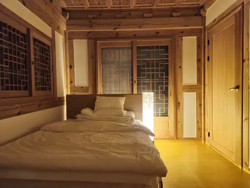 Cheongju Hanok Solsol