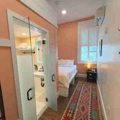 The Cabot Lodge Rooms
