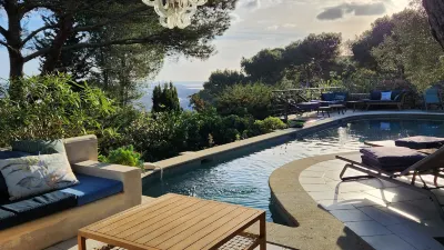 La Singulière Hotels near Popeye