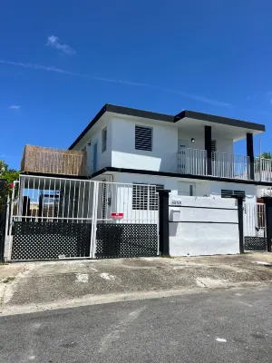 Music 1 Bedroom with Pool,Parking Near Airport