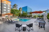 Cambria Hotel LAX - Pools