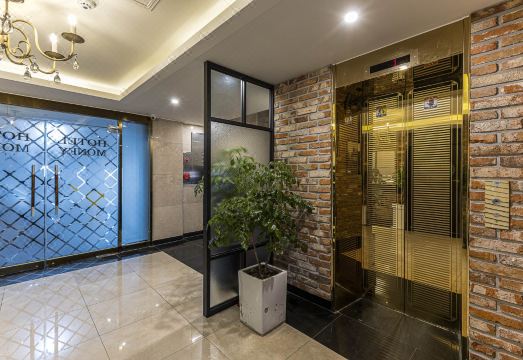 잠실 머니 로비 시설