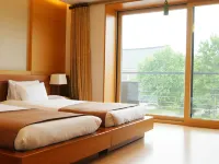Hantan River Spa Hotel Hoteles cerca de Templo de Buyeonsa