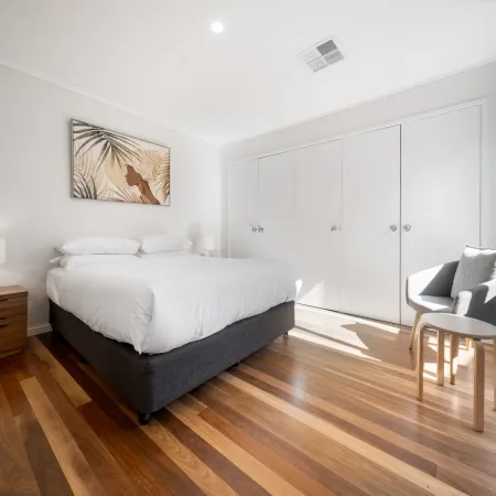 Gorgeous 2-Bed Townhouse with Patio, BBQ & Parking