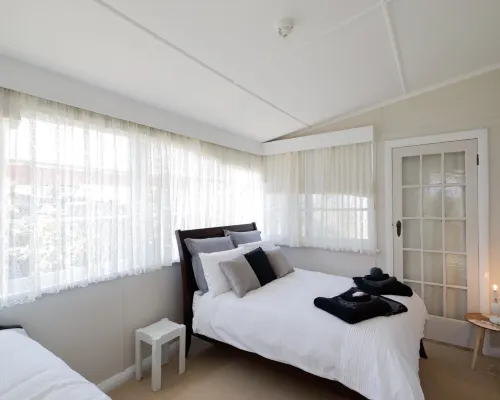 Heritage Home with BBQ & Outdoor Fire Pit Hotels in Tenterfield