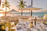 Coral Sea Resort - breakfast