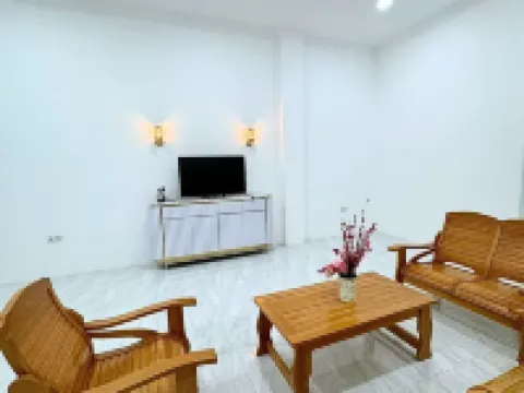Home Suite Home Singkawang Hoteles en Pasiran