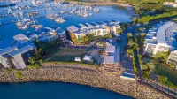 Peninsula Airlie Beach Hotels in Cannonvale